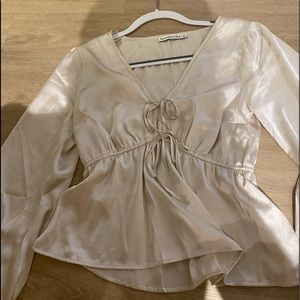 Abercrombie long sleep gold satin blouse